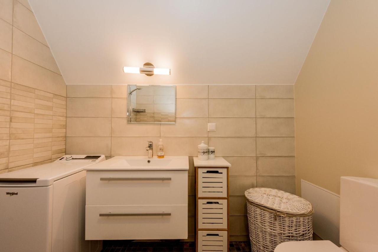 Karjamaa Apartment - Garden, Free Parking, Air Conditioning Parnu Luaran gambar