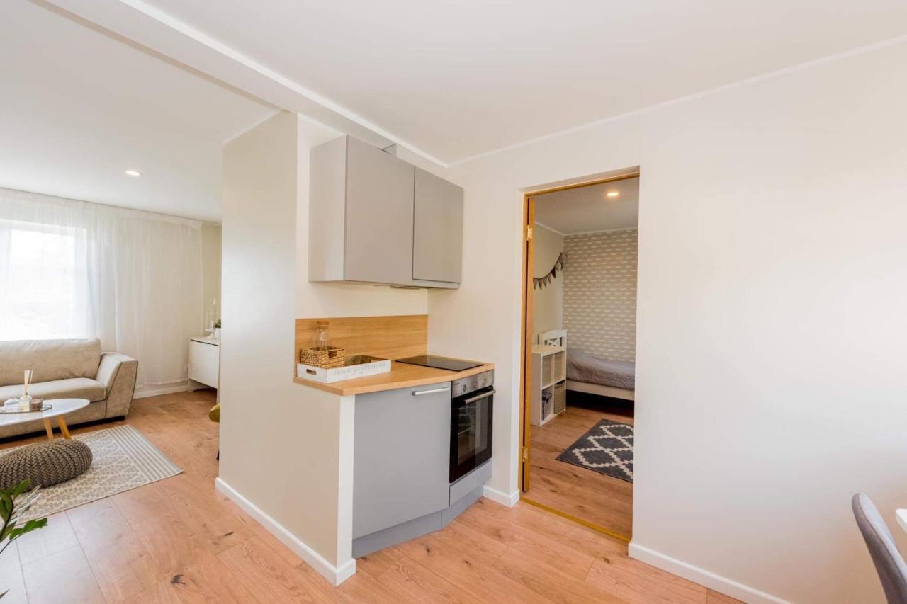 Karjamaa Apartment - Garden, Free Parking, Air Conditioning Parnu Luaran gambar